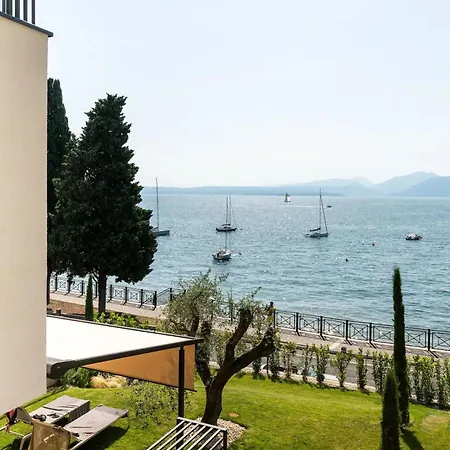 Salvatorehomes - Luxurious Dreamview Waterfront In With Pool - Casa Azura - A 5 Star Luxury Collection At Garda *