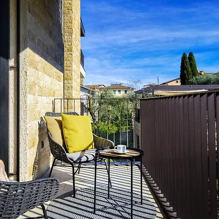 Salvatorehomes - Luxurious Dreamview Waterfront In With Pool - Casa Azura - A 5 Star Luxury Collection At Garda Apartmán Torri Del Benaco