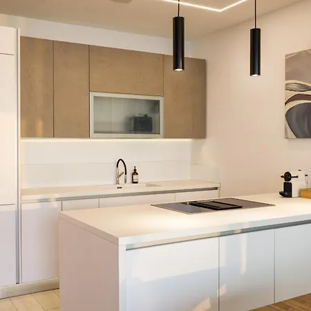 Apartmán Salvatorehomes - Luxurious Dreamview Waterfront In With Pool - Casa Azura - A 5 Star Luxury Collection At Garda *