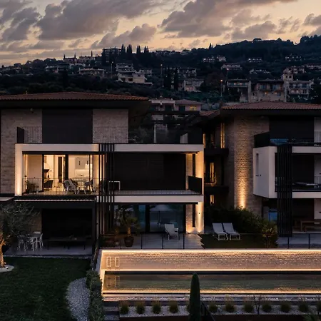 Salvatorehomes - Luxurious Dreamview Waterfront In With Pool - Casa Azura - A 5 Star Luxury Collection At Garda *
